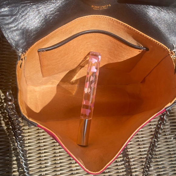 Escada - Picture 3 of 7